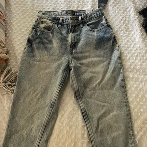 Abercrombie mom jeans